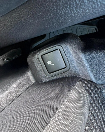 Peugeot Partner cena 26900 przebieg: 44876, rok produkcji 2018 z Krobia małe 277